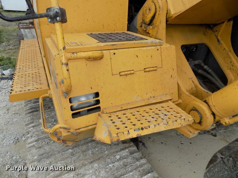 image for item DG2435 2003 John Deere 450C LC excavator