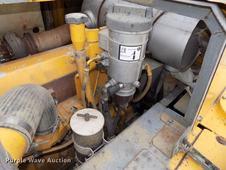 image for item DG2435 2003 John Deere 450C LC excavator