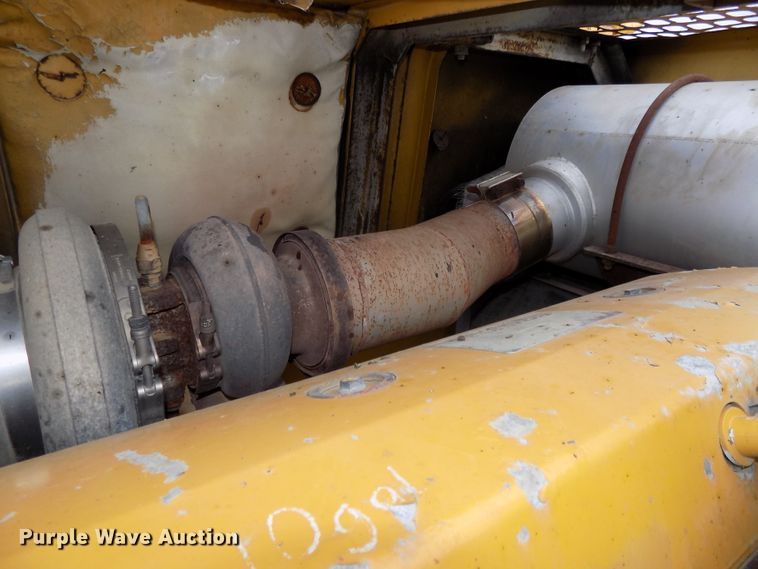 image for item DG2435 2003 John Deere 450C LC excavator