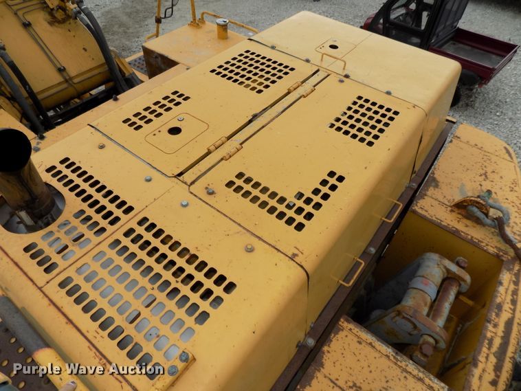 image for item DG2435 2003 John Deere 450C LC excavator