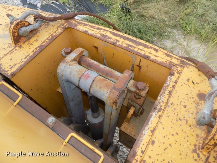 image for item DG2435 2003 John Deere 450C LC excavator