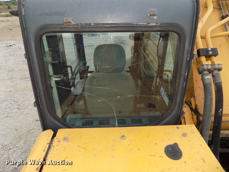 image for item DG2435 2003 John Deere 450C LC excavator