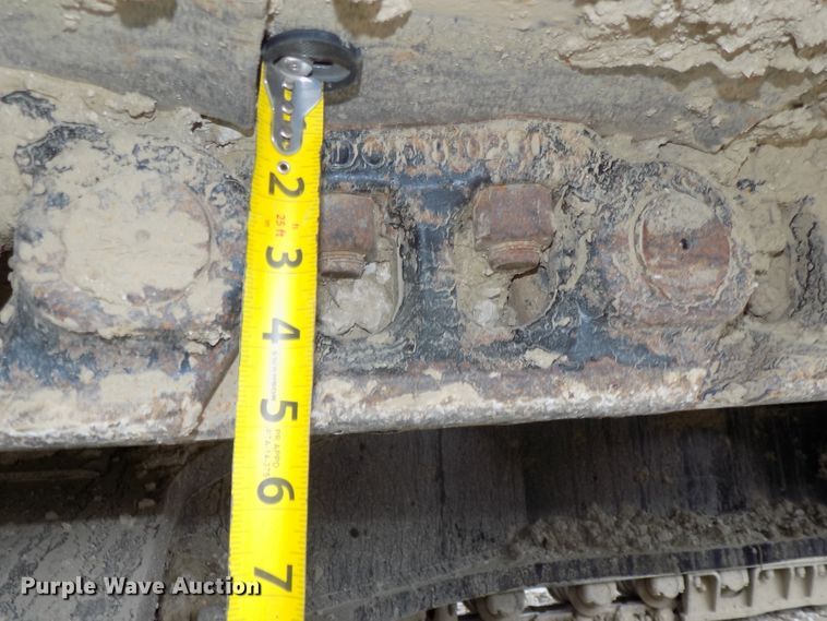 image for item DG2435 2003 John Deere 450C LC excavator