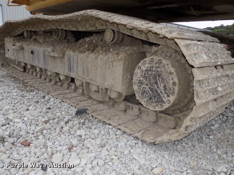 image for item DG2435 2003 John Deere 450C LC excavator