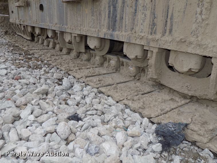 image for item DG2435 2003 John Deere 450C LC excavator