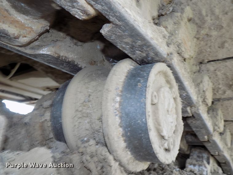 image for item DG2435 2003 John Deere 450C LC excavator