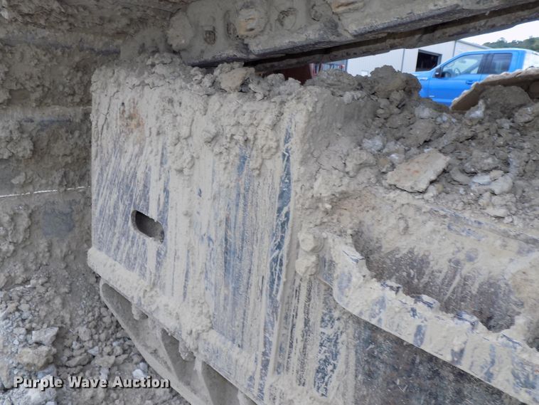 image for item DG2435 2003 John Deere 450C LC excavator