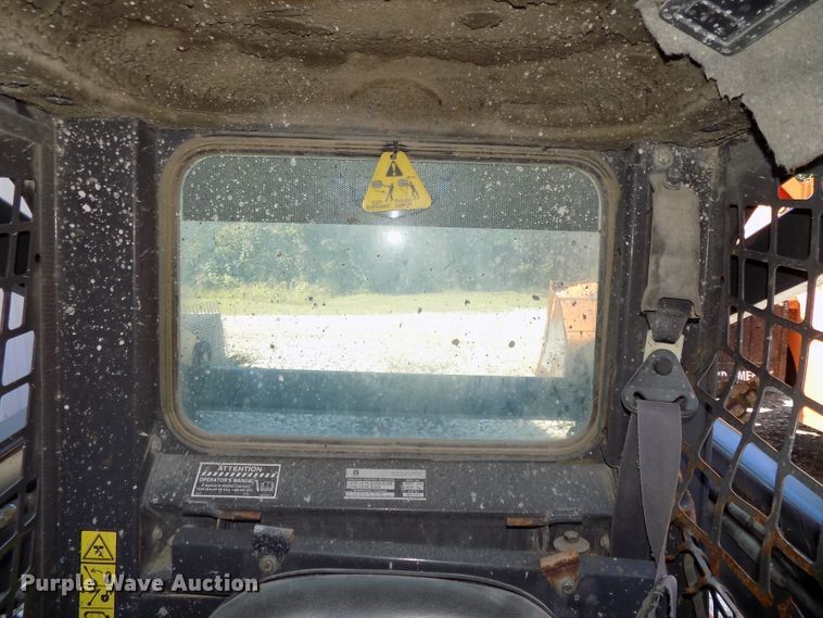 image for item DG2441 New Holland LS170 skid steer