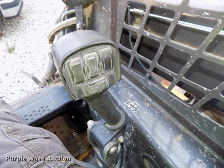 image for item DG2441 New Holland LS170 skid steer