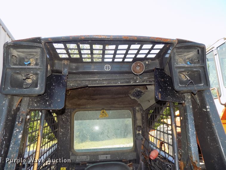 image for item DG2441 New Holland LS170 skid steer