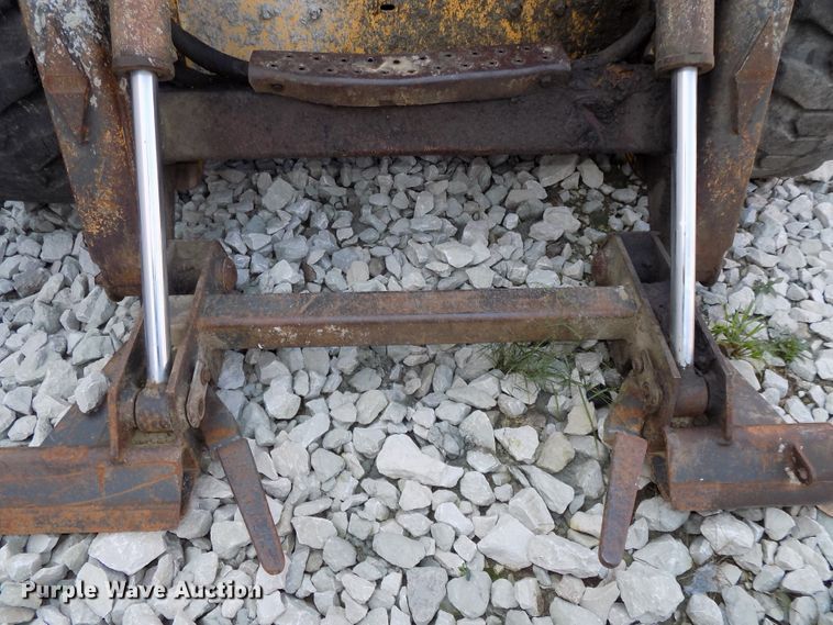 image for item DG2441 New Holland LS170 skid steer