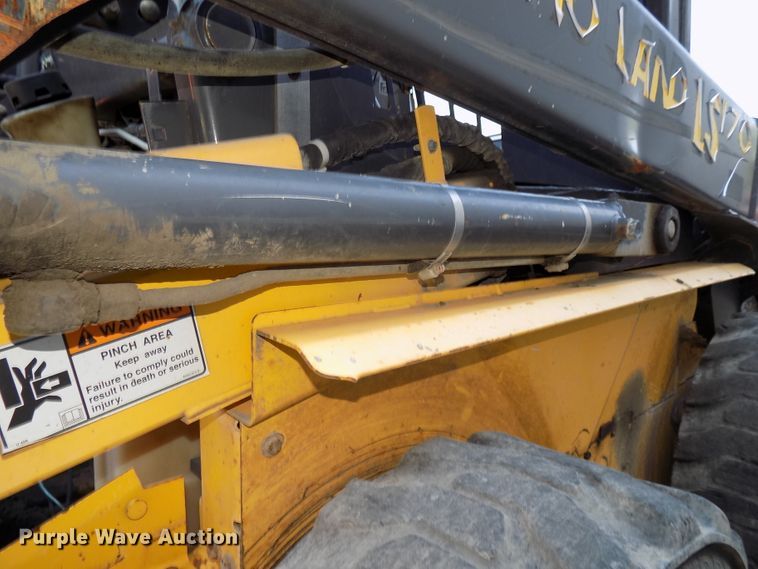 image for item DG2441 New Holland LS170 skid steer