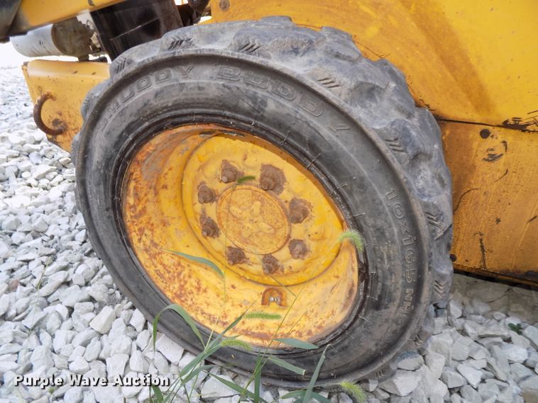 image for item DG2441 New Holland LS170 skid steer