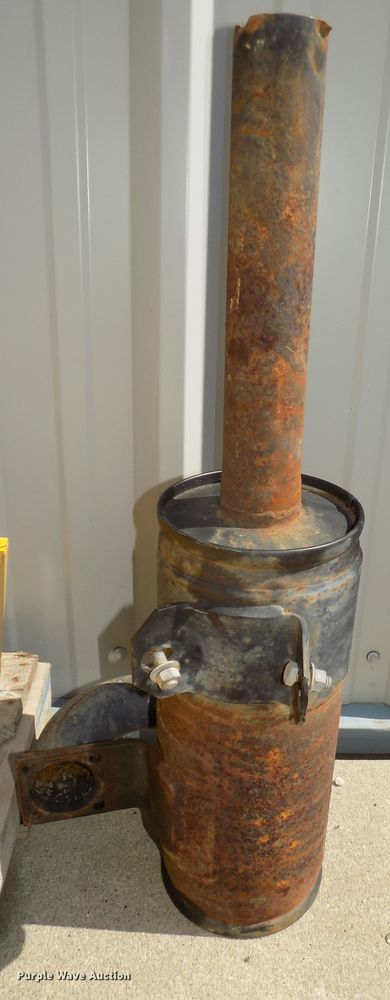 image for item DG2441 New Holland LS170 skid steer