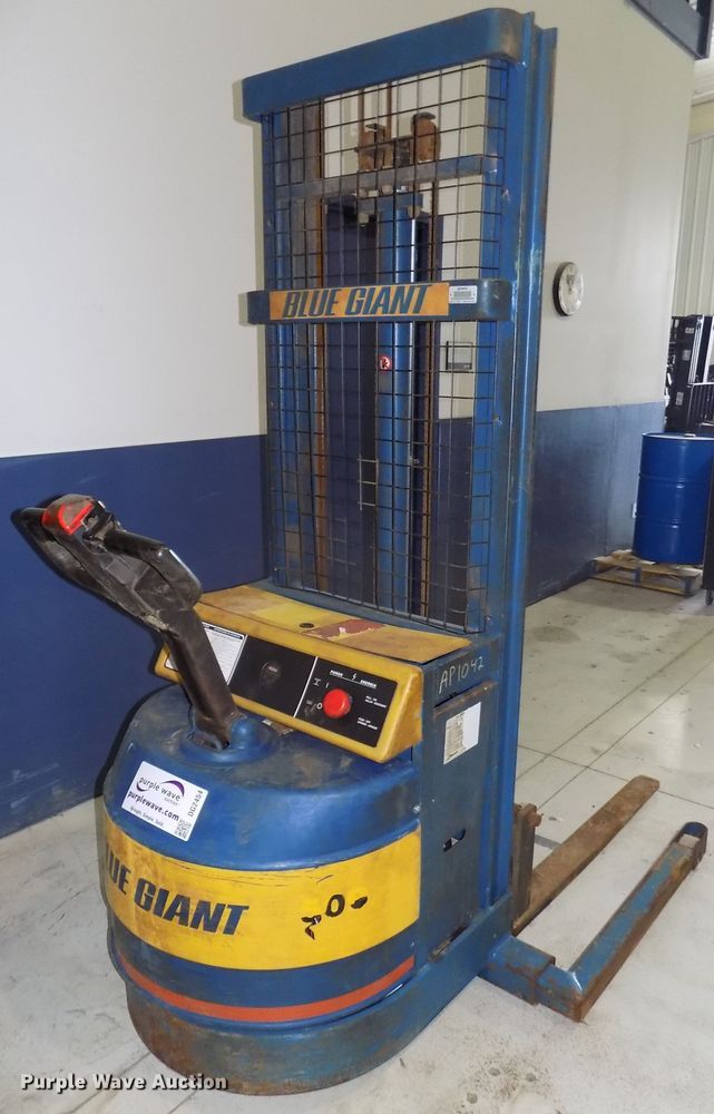 image for item DG2454 Blue Giant BG522-130 forklift