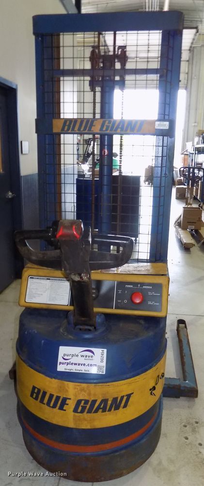 image for item DG2454 Blue Giant BG522-130 forklift