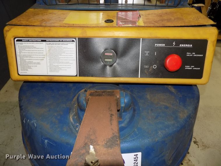 image for item DG2454 Blue Giant BG522-130 forklift