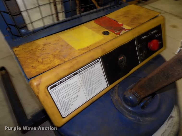 image for item DG2454 Blue Giant BG522-130 forklift