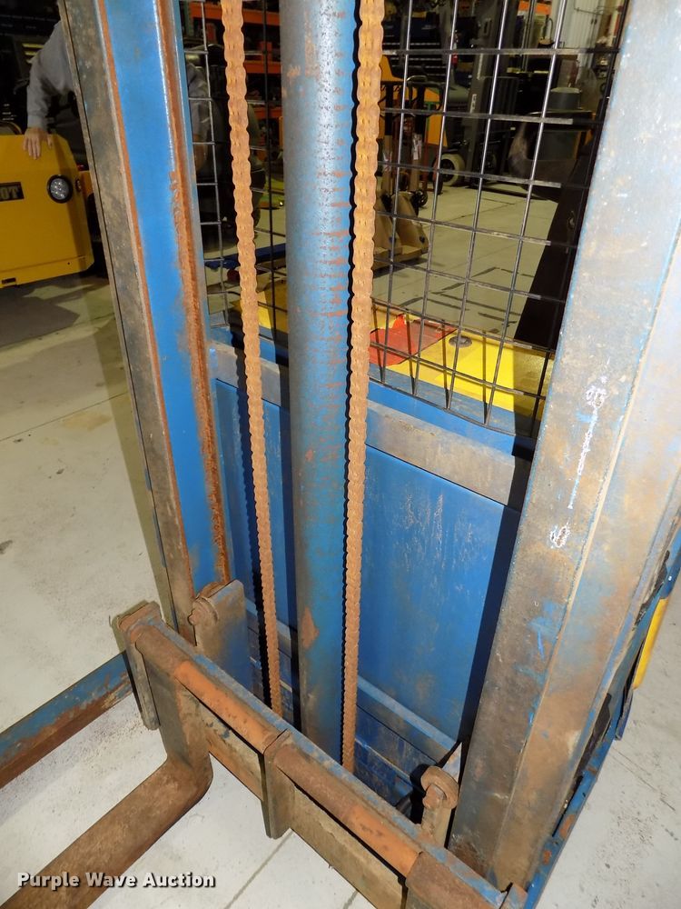 image for item DG2454 Blue Giant BG522-130 forklift