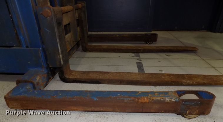 image for item DG2454 Blue Giant BG522-130 forklift