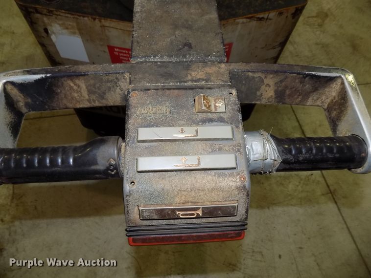 image for item DG2455 Crown 30WTT-S forklift