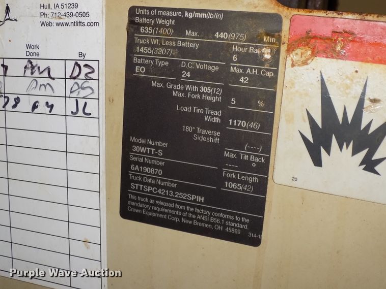 image for item DG2455 Crown 30WTT-S forklift