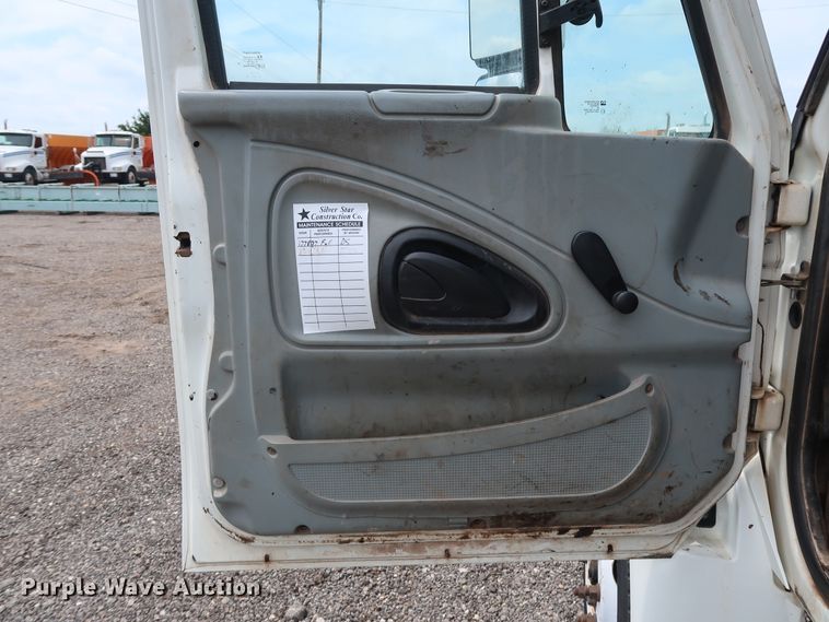 image for item DG4108 2004 International 4300 Crew Cab flatbed truck