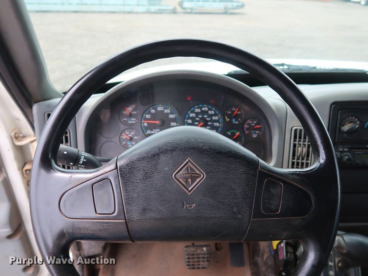 image for item DG4108 2004 International 4300 Crew Cab flatbed truck