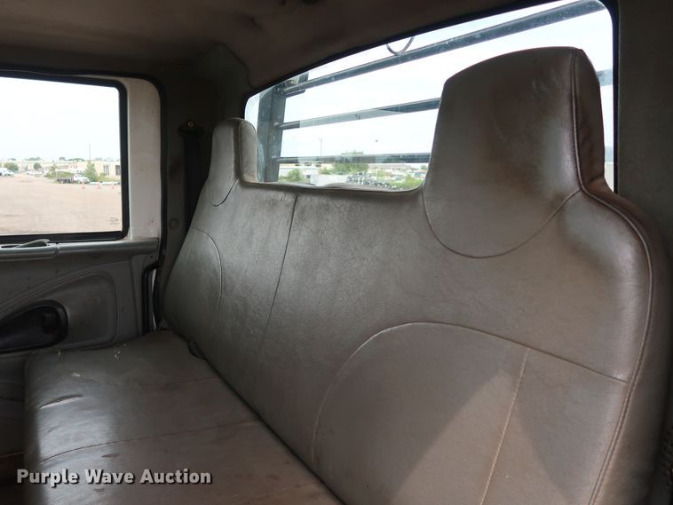 image for item DG4108 2004 International 4300 Crew Cab flatbed truck