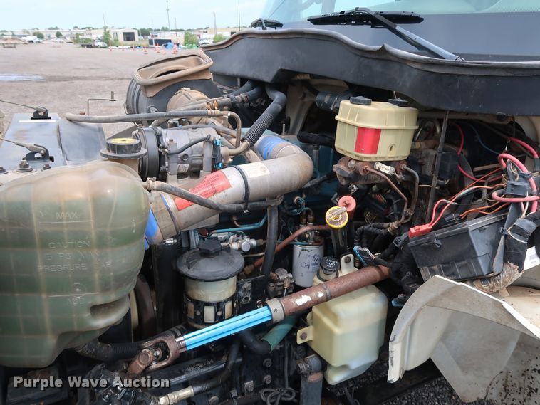 image for item DG4108 2004 International 4300 Crew Cab flatbed truck