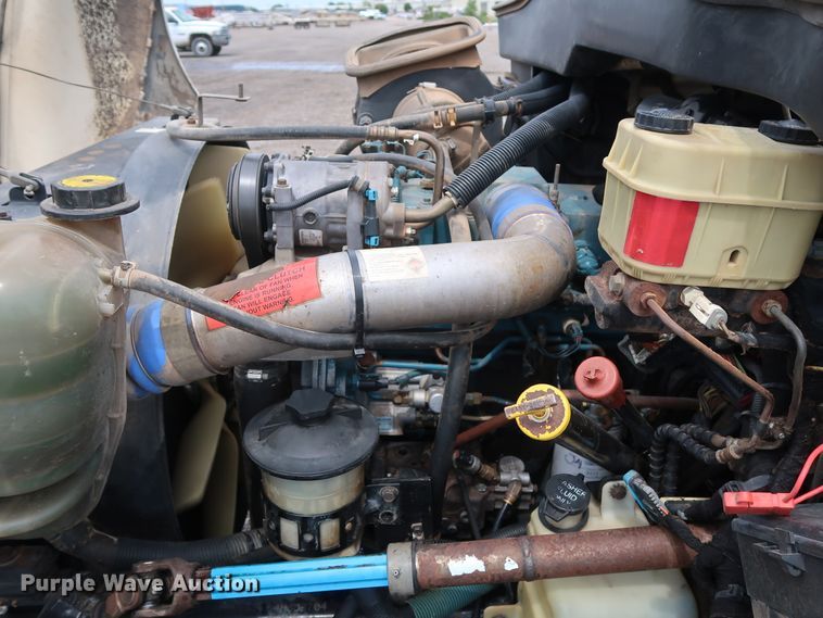 image for item DG4108 2004 International 4300 Crew Cab flatbed truck