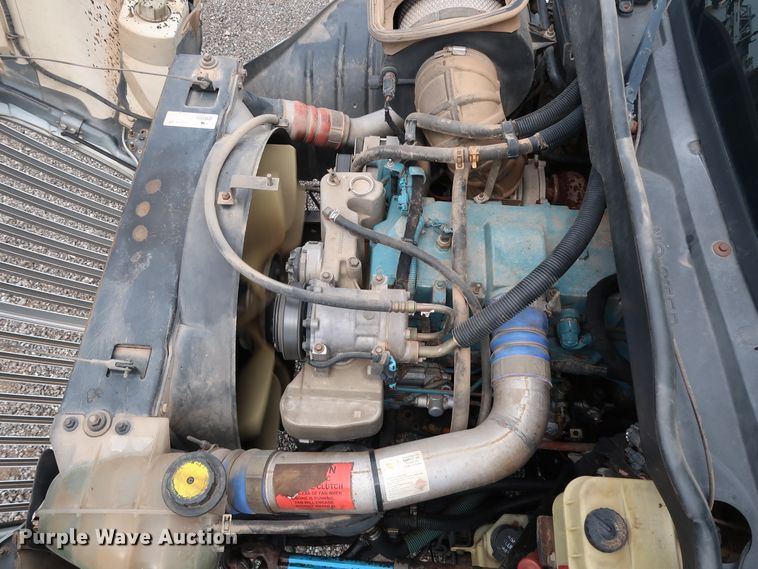 image for item DG4108 2004 International 4300 Crew Cab flatbed truck