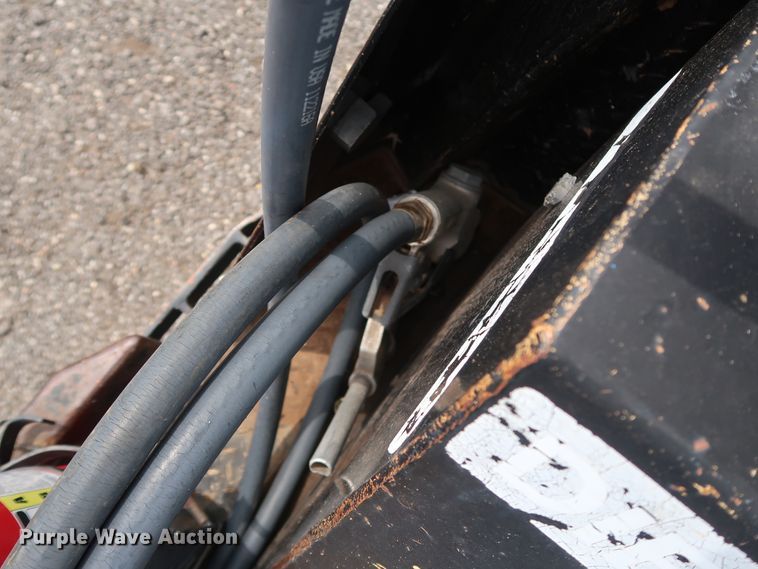 image for item DG4108 2004 International 4300 Crew Cab flatbed truck