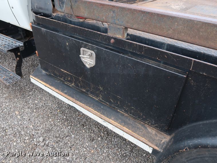 image for item DG4108 2004 International 4300 Crew Cab flatbed truck