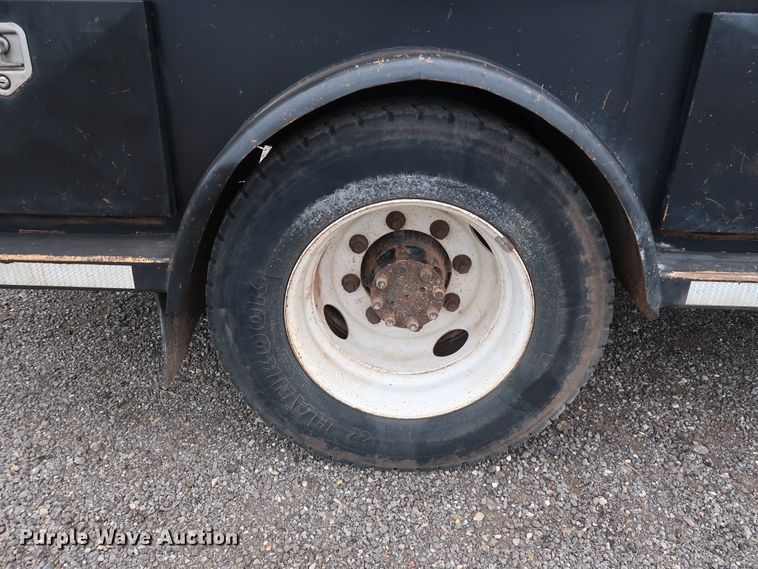 image for item DG4108 2004 International 4300 Crew Cab flatbed truck