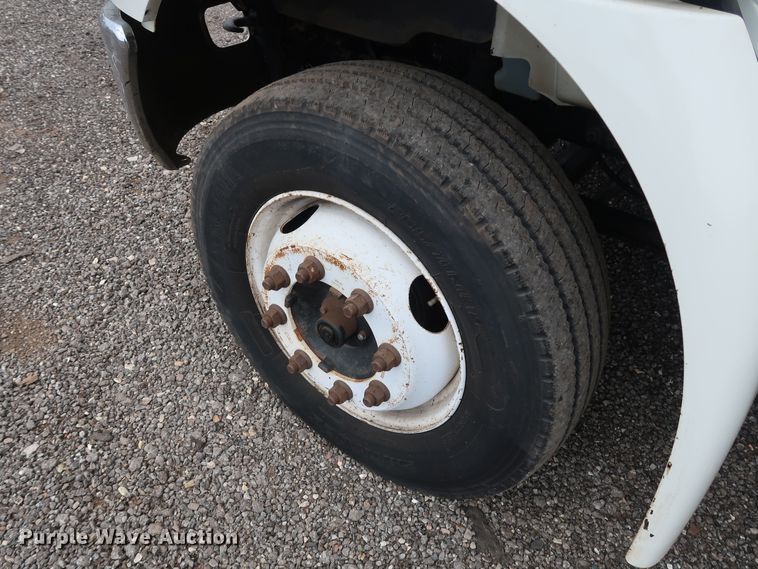 image for item DG4108 2004 International 4300 Crew Cab flatbed truck