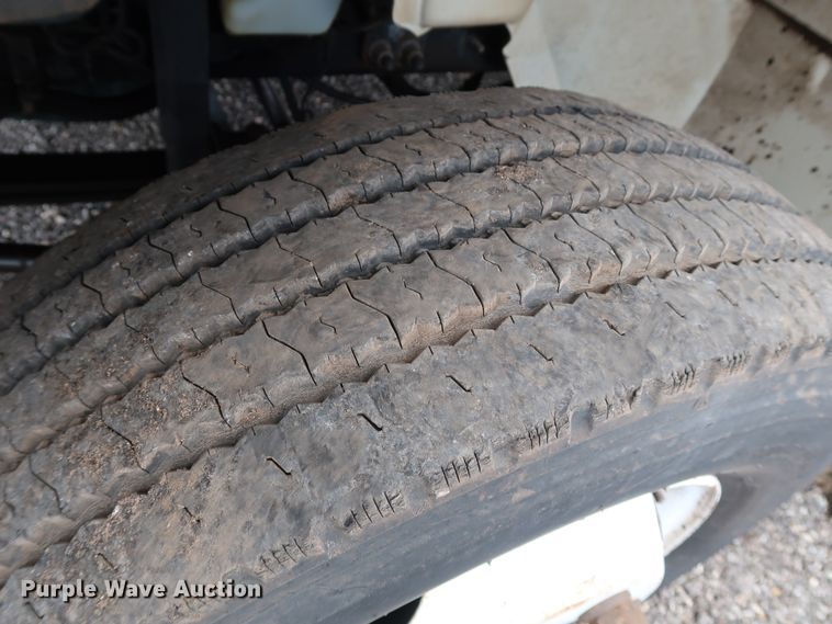 image for item DG4108 2004 International 4300 Crew Cab flatbed truck