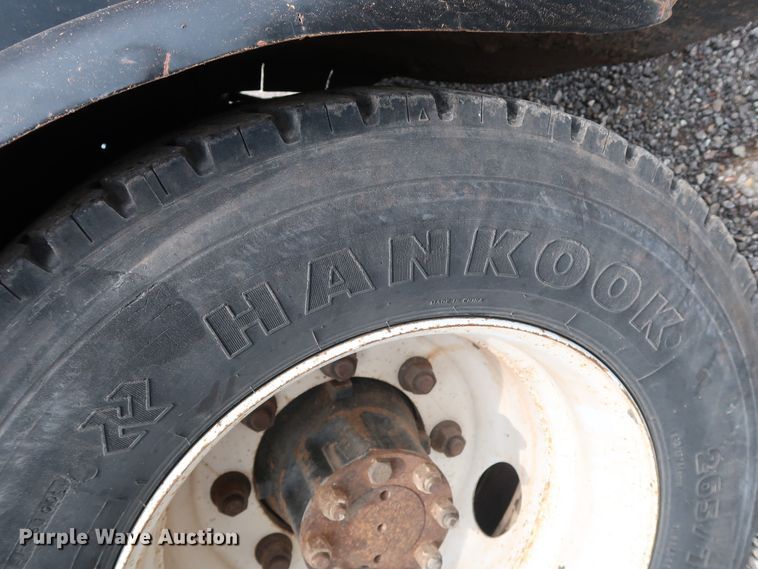 image for item DG4108 2004 International 4300 Crew Cab flatbed truck