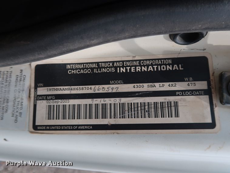 image for item DG4108 2004 International 4300 Crew Cab flatbed truck