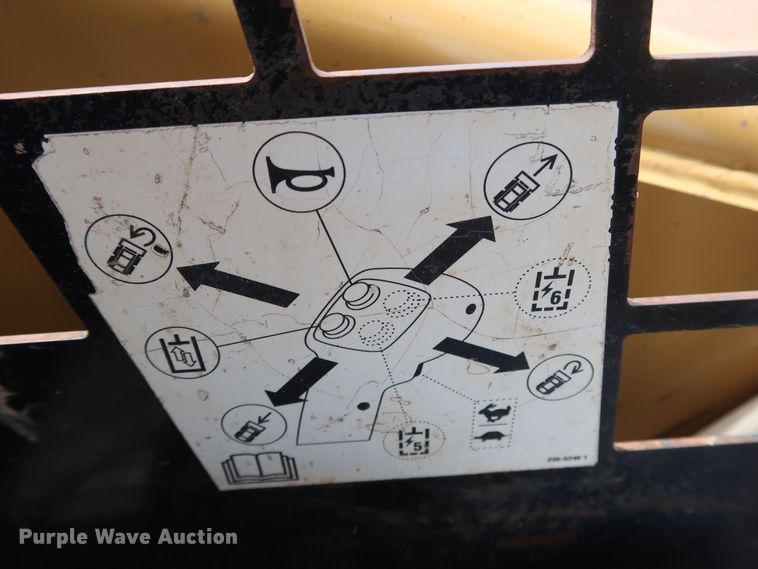 image for item DG4113 2007 Caterpillar 248B skid steer