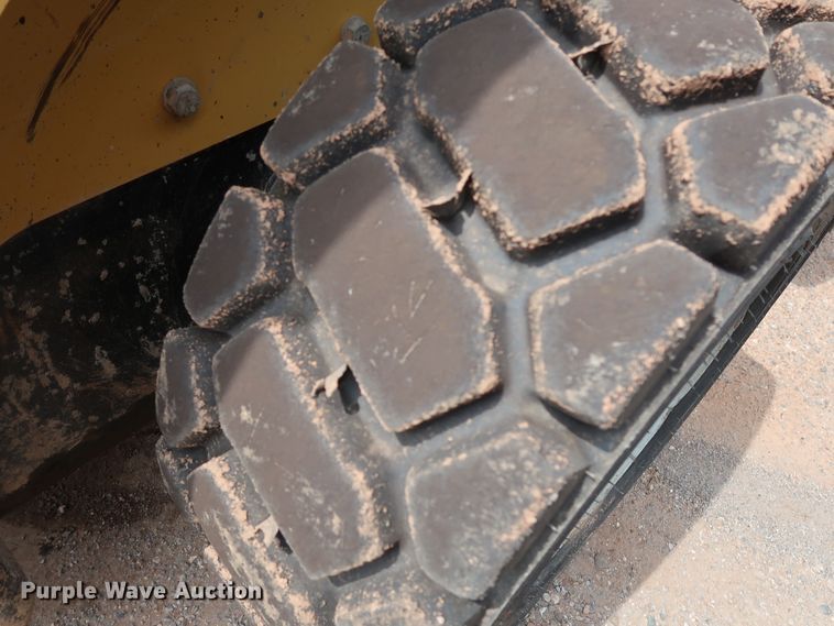 image for item DG4113 2007 Caterpillar 248B skid steer