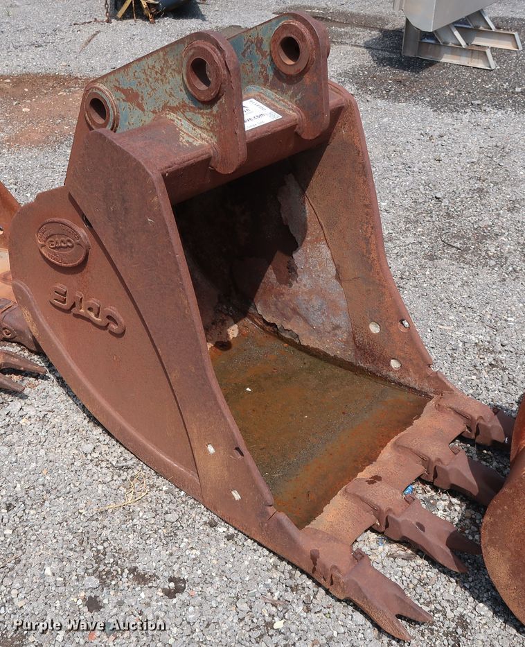 image for item DG4116 Esco 32"W excavator bucket