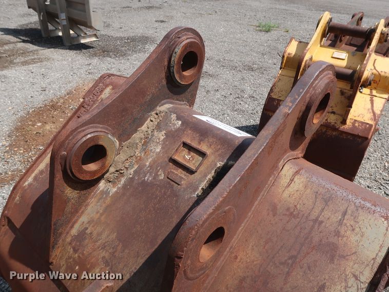 image for item DG4117 Geith 48"W excavator bucket