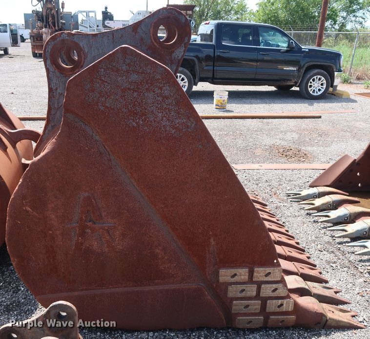 image for item DG4119 72"W excavator bucket