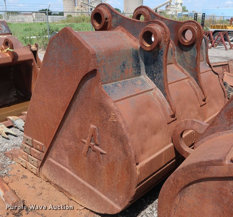 image for item DG4119 72"W excavator bucket