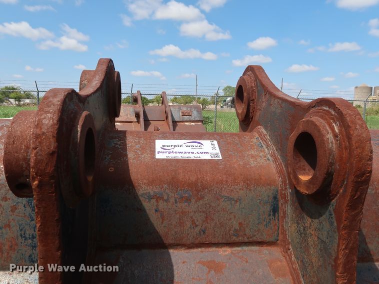 image for item DG4119 72"W excavator bucket