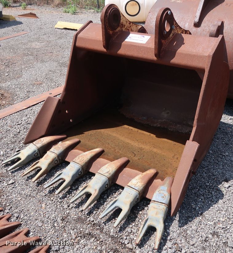 image for item DG4120 John Deere 240 excavator bucket