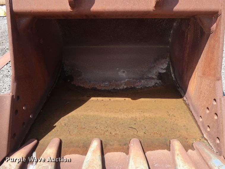 image for item DG4120 John Deere 240 excavator bucket