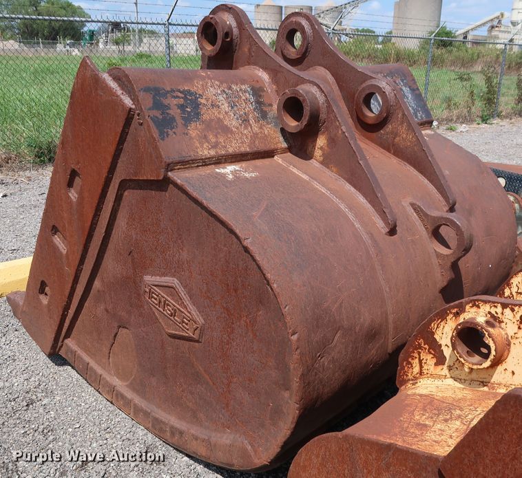 image for item DG4121 Hensley 72"W excavator bucket