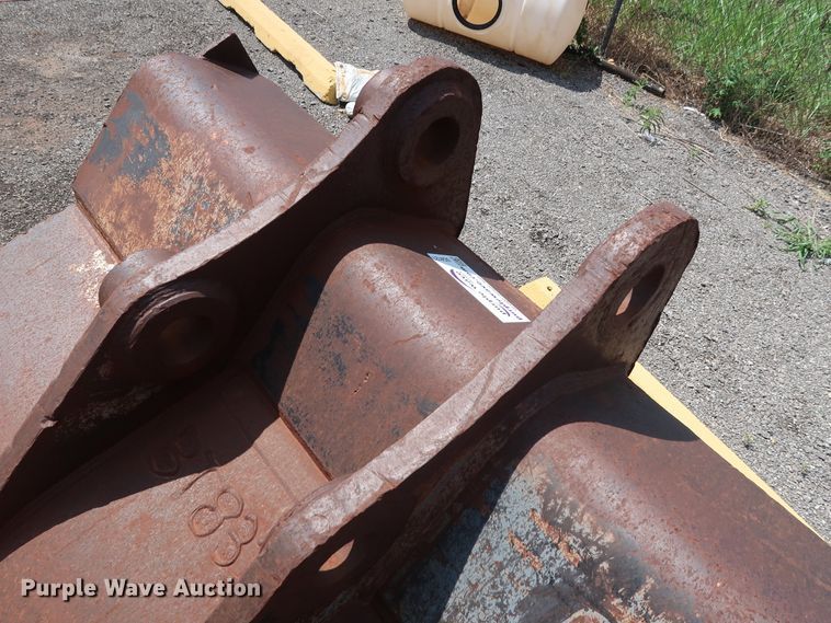 image for item DG4121 Hensley 72"W excavator bucket